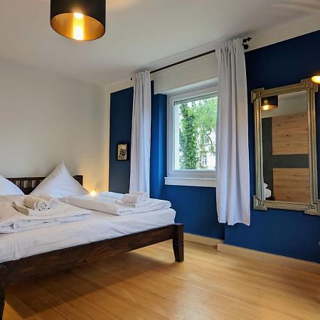 65Qm Altbaucharme Mit Zwei Balkonen Apartment คาร์ลสรูเฮอ ภายนอก รูปภาพ