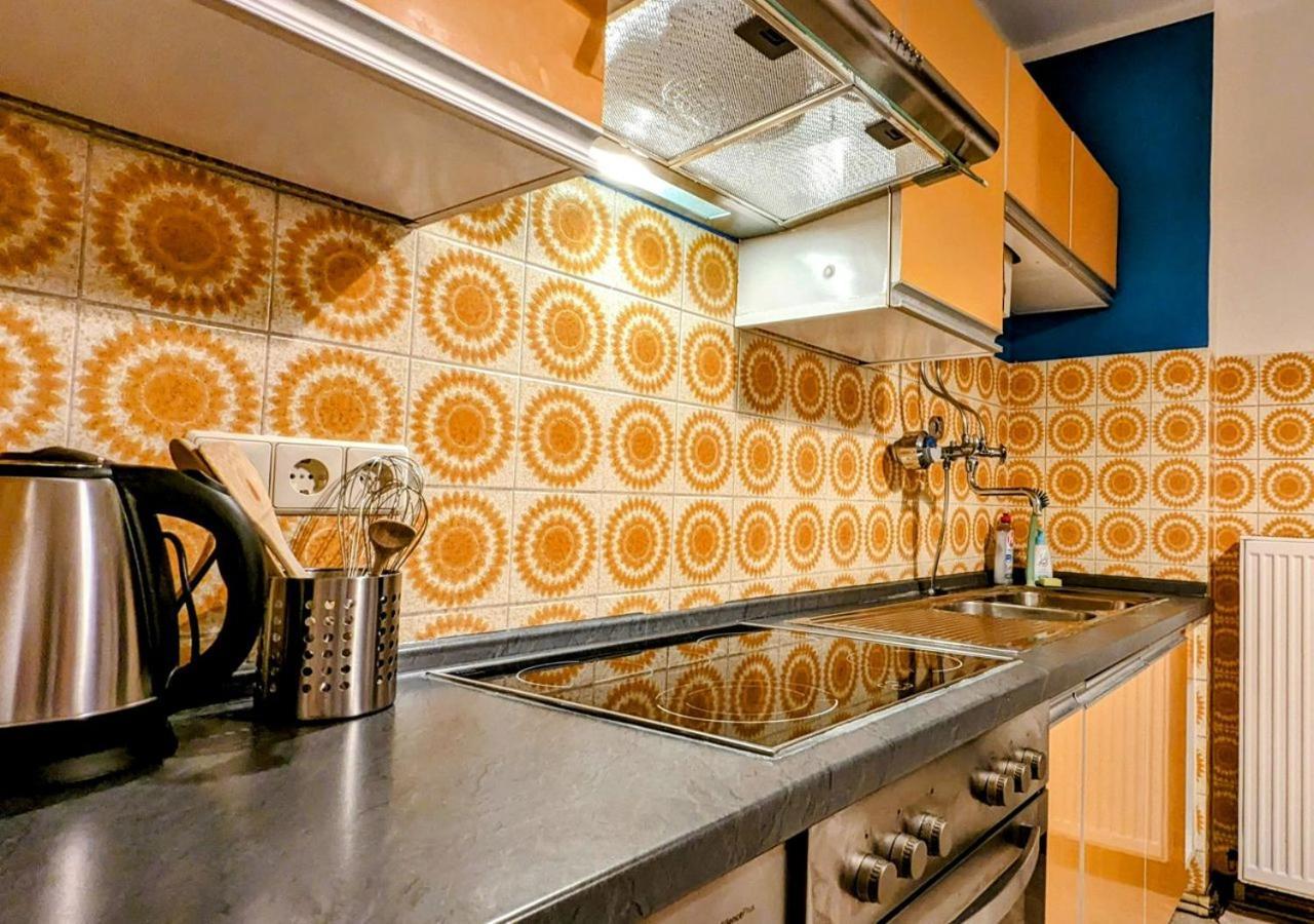 65Qm Altbaucharme Mit Zwei Balkonen Apartment คาร์ลสรูเฮอ ภายนอก รูปภาพ